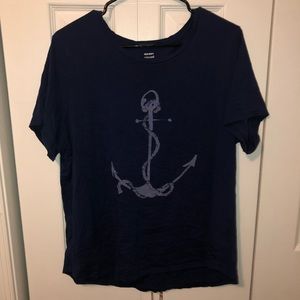 Old navy t shirt